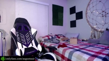 Augustusir  26-11-2021 video big-ass